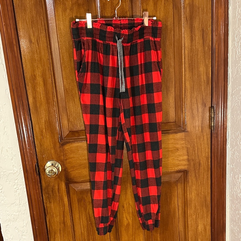 Aerie Red and Black Buffalo Plaid Soft Flannel Joggers